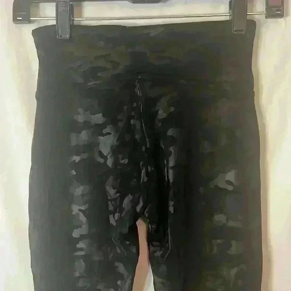 Spanx Camo Leggings - Picture 4 of 8